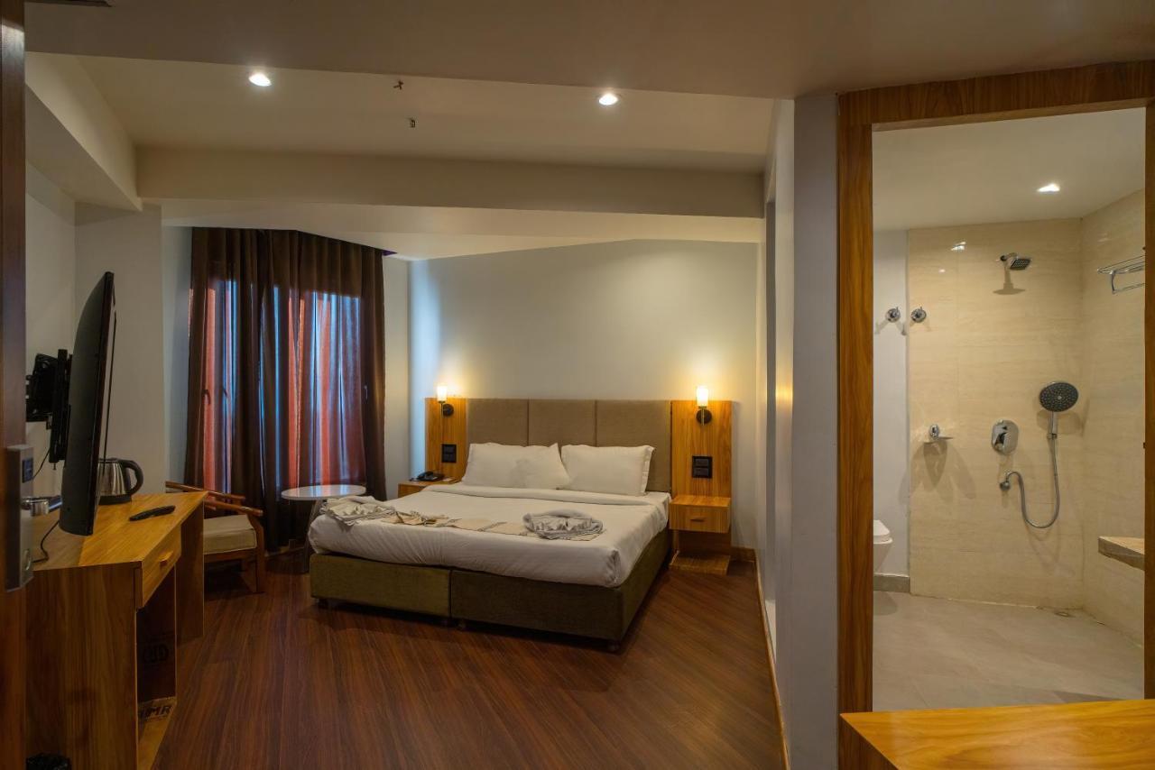 Emerald Hotel Aizawl Exterior photo